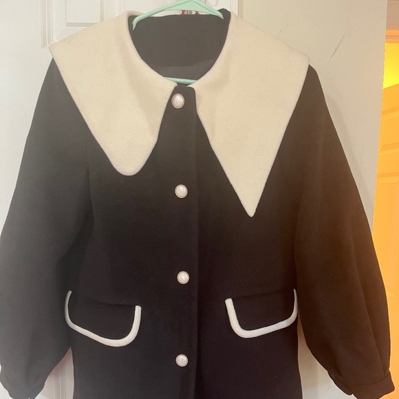 Cute coat - Picture 1 of 3